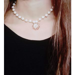 Rg Shop Pearl Necklace with pearls pendent