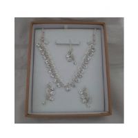 AZ Makers Diamond Style Jewellery Set For Women White